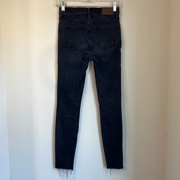 Madewell 9” High-Rise Skinny Black Distressed Denim Jeans Size 26 - Picture 7 of 9